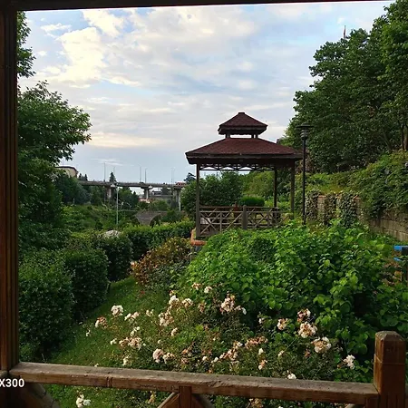 Greenpark Apartment