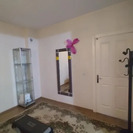 Greenpark Apartment *